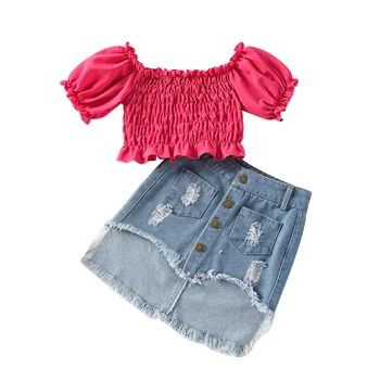 2022 Летняя одежда для девочек от 2 до 7 лет, розово-красная плиссированная блузка с короткими рукавами в складку с открытыми плечами + джинсовая юбка трапециевидной формы с дырочками на пуговицах, 2 шт.